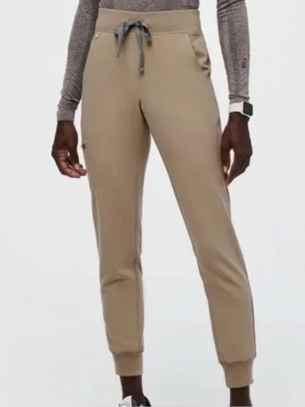 FIGS NWT Zamora 2.0 Scrub Jogger Pants Size S Latte